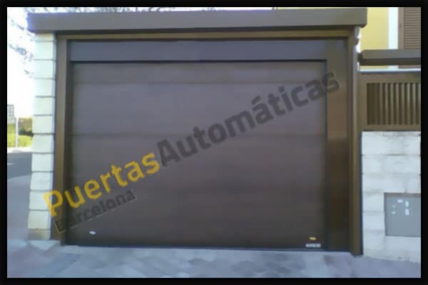 Disponemos de los mejores tecnicos en la reparacion y/o instalacion de puertas de garaje Barcelona.